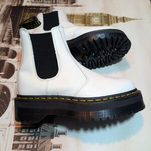 Dr, Martens 2976 Quad White Chelsea Platform Classic White Boots Women Size 8